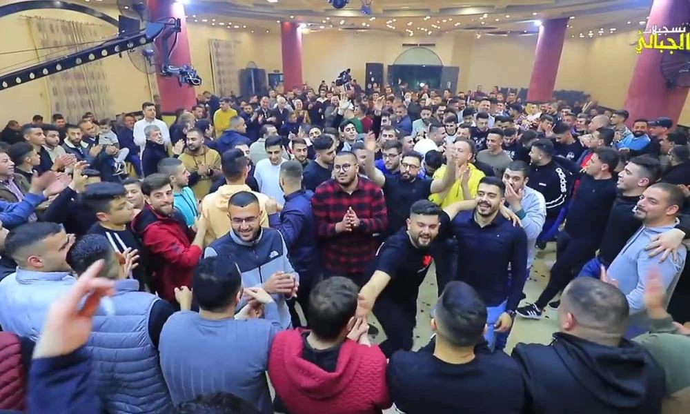 Παλαιστίνιος τραγουδιστής τραγουδάει για να ενθαρρύνει τον Πούτιν να αυξήσει τις επιθέσεις